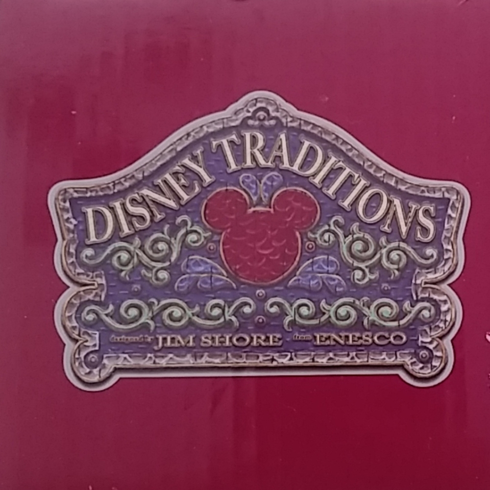 Disney showcase collection